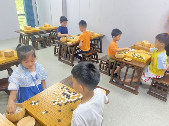 周日基礎(chǔ)班日常對弈，只聞落子聲_副本.jpg